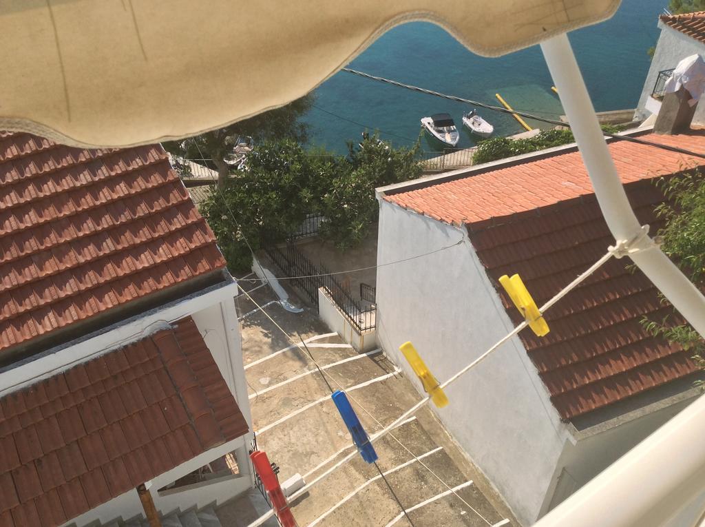 Kostas Rooms Votsi  Eksteriør bilde