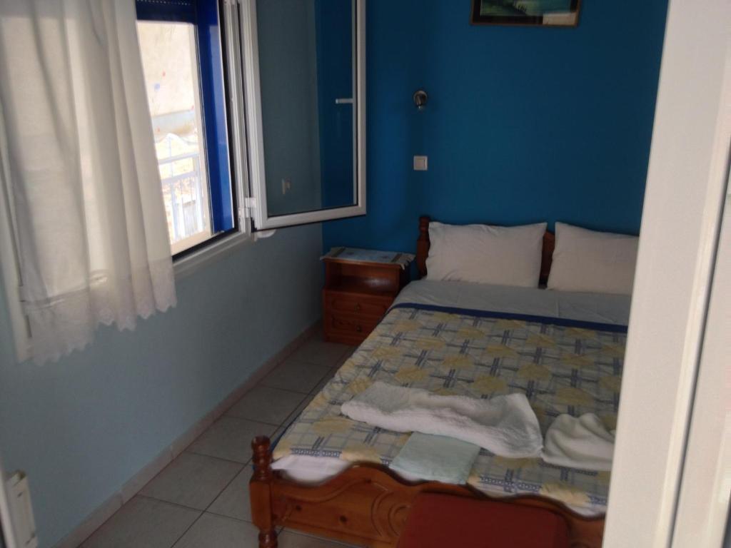 Kostas Rooms Votsi  Rom bilde