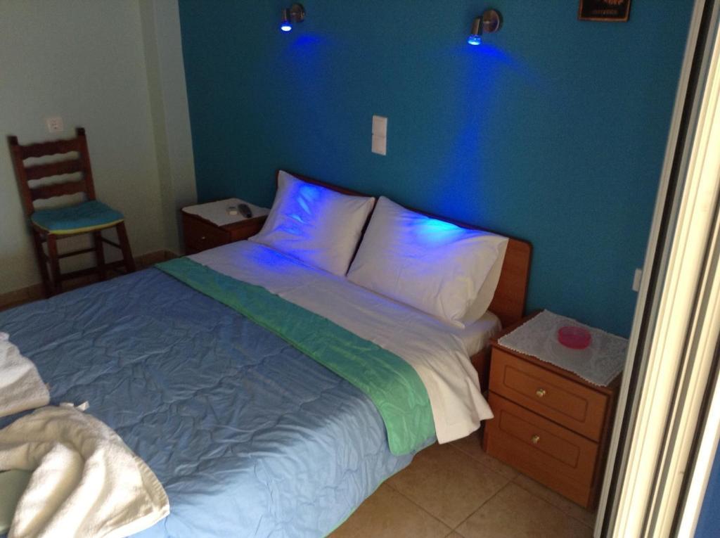 Kostas Rooms Votsi  Rom bilde